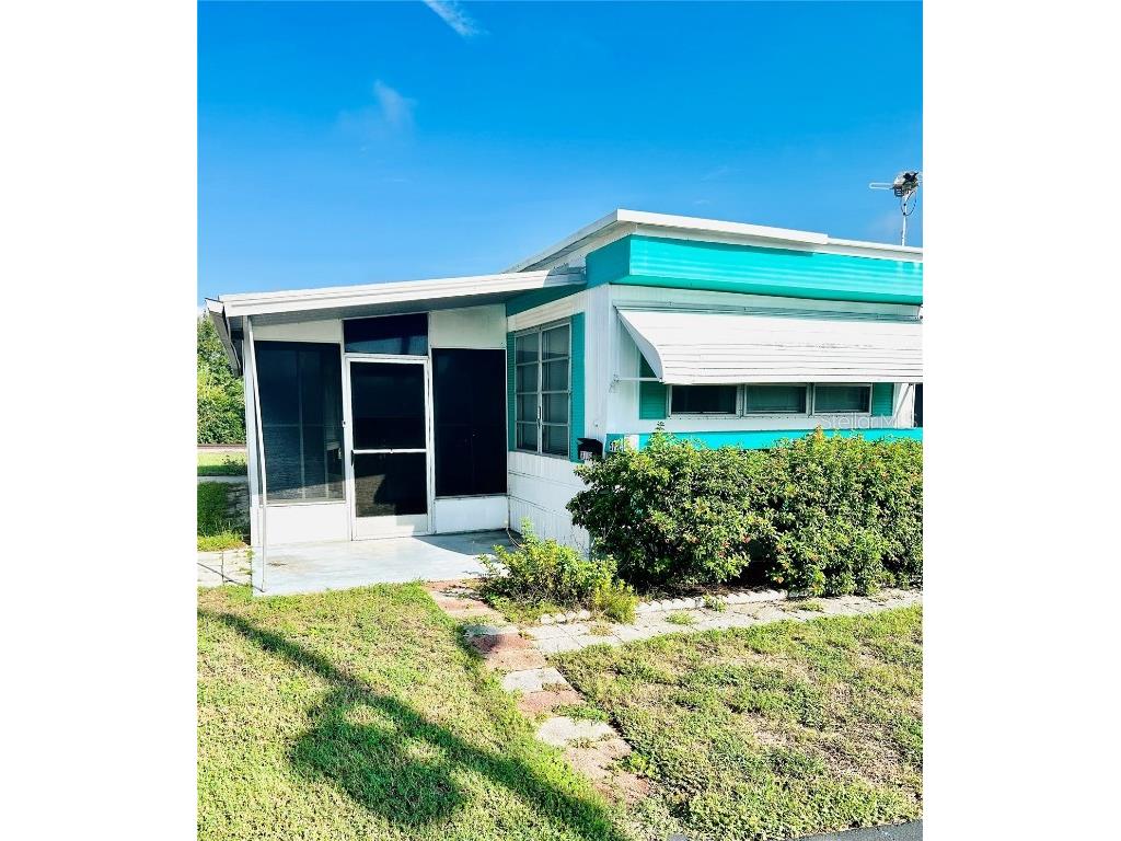 572 Marina Lane Tavares FL 32778 O6139278 image1