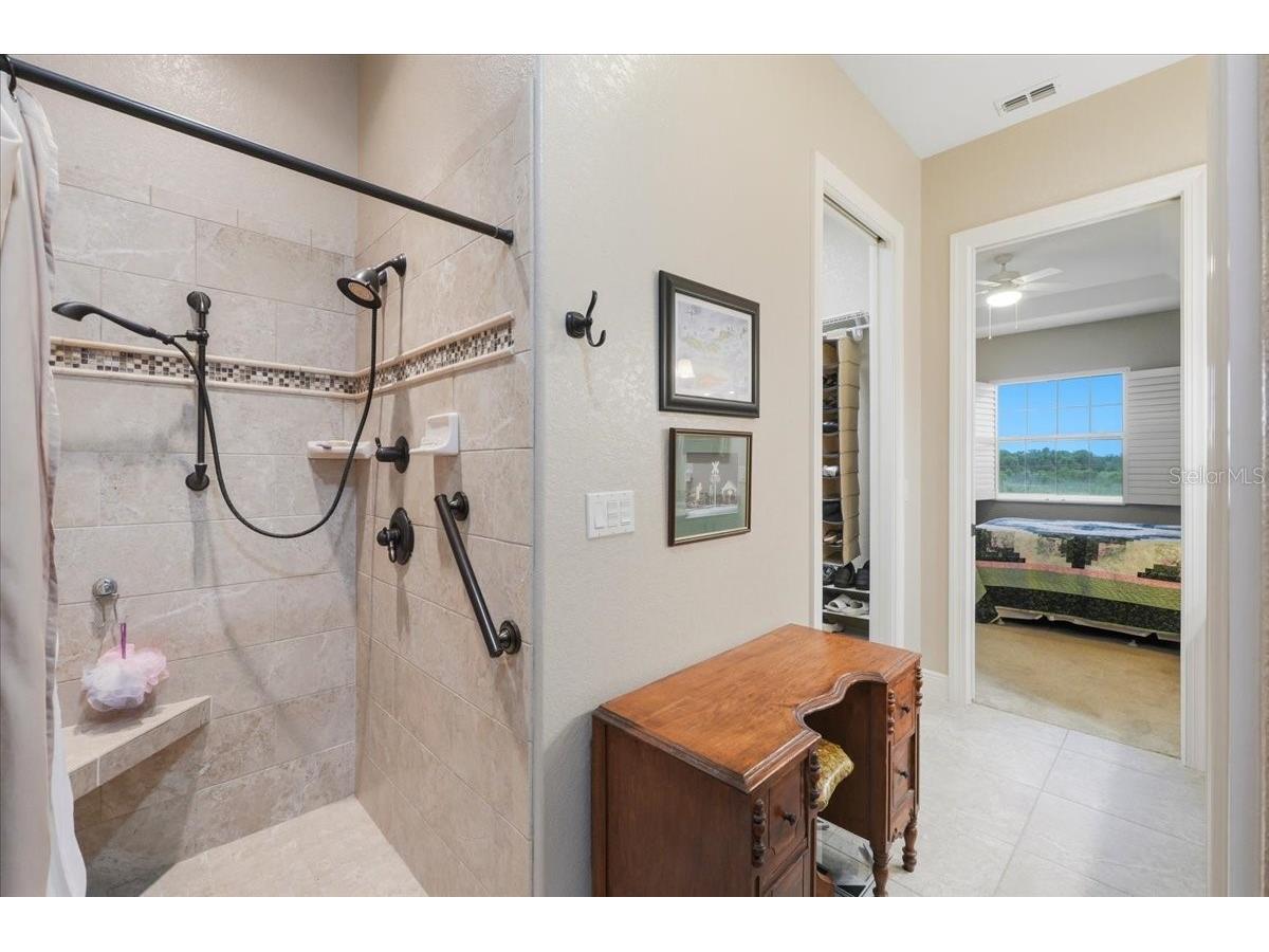 572 Meandering Way Polk City FL 33868 L4961167 image32