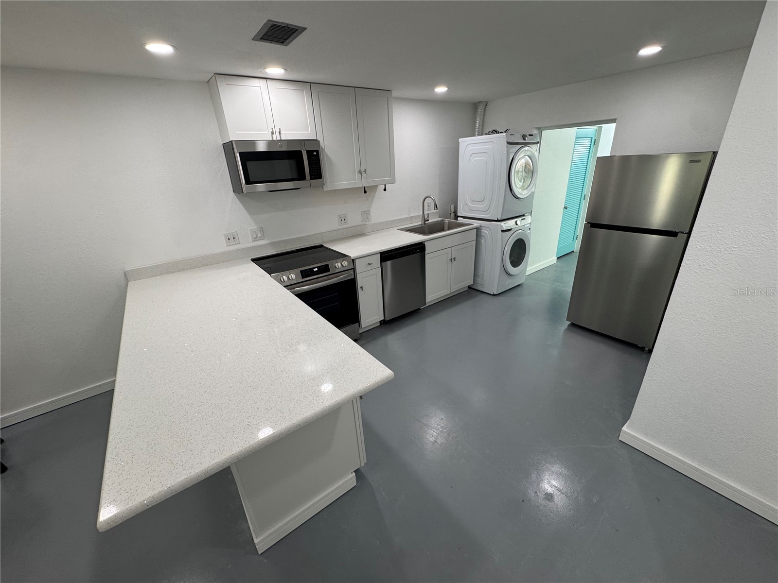 5720 13th Avenue N #106B Saint Petersburg FL 33710 TB8493237 image11