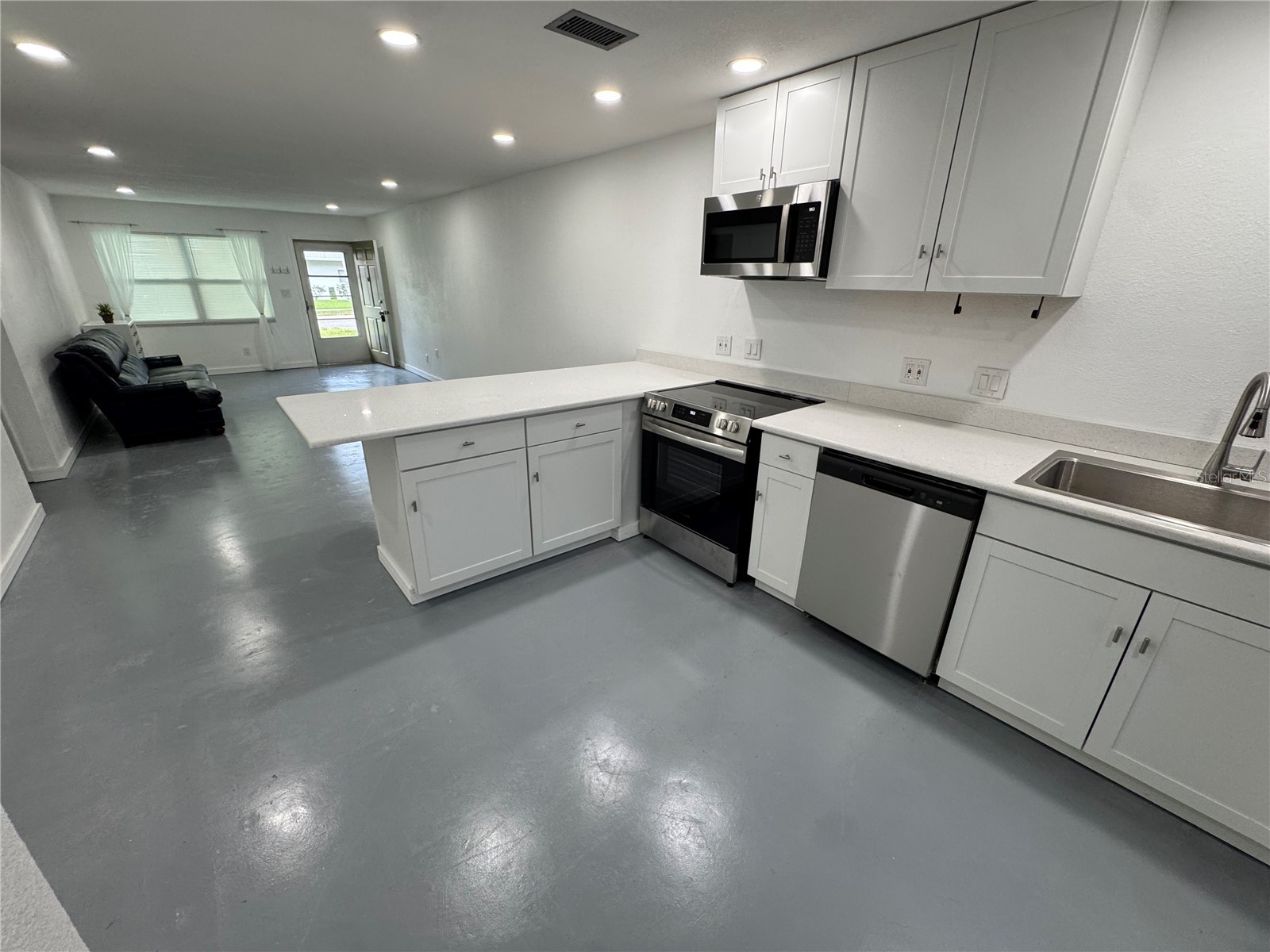 5720 13th Avenue N #106B Saint Petersburg FL 33710 TB8493237 image29