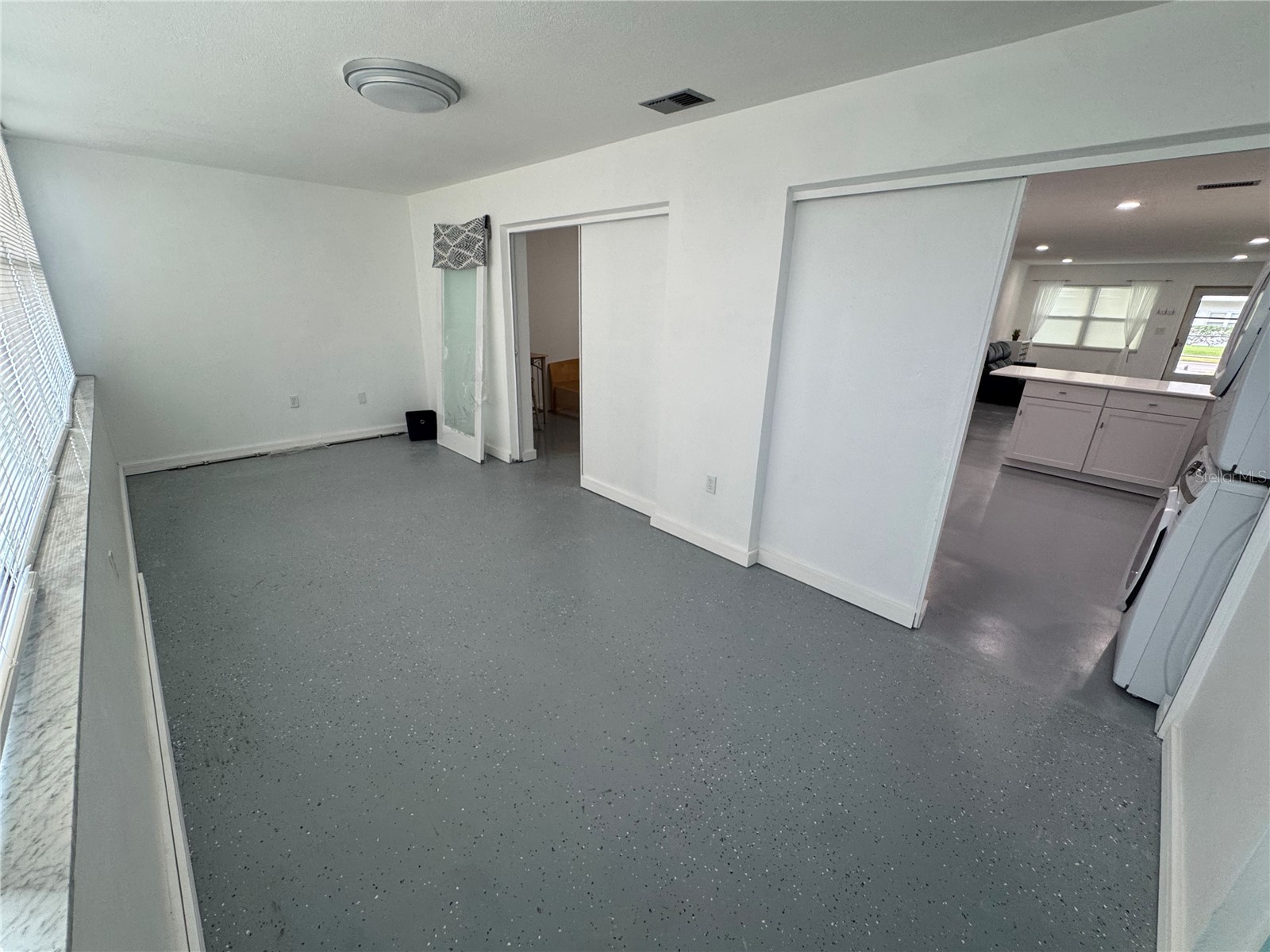 5720 13th Avenue N #106B Saint Petersburg FL 33710 TB8493237 image30