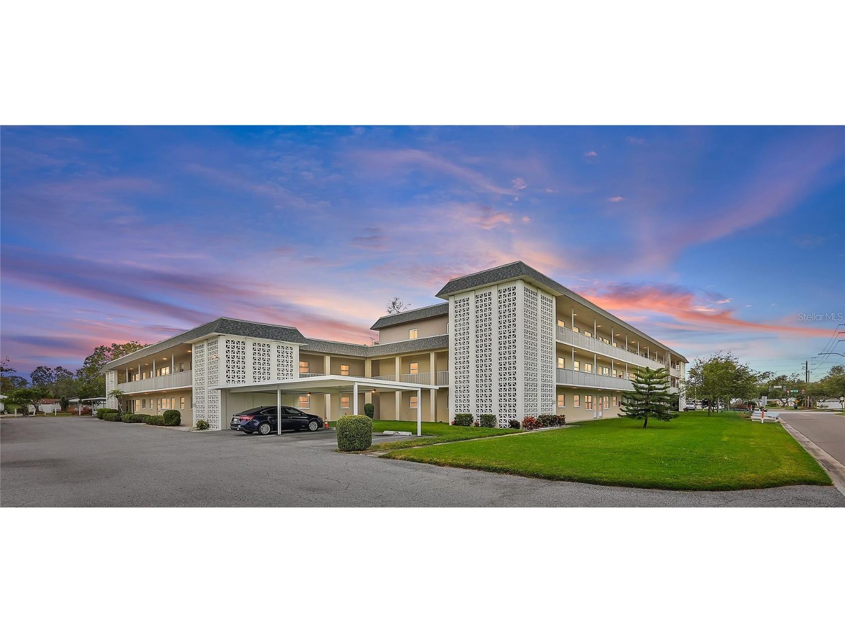 5720 13th Avenue N #203B Saint Petersburg FL 33710 TB8320529 image1