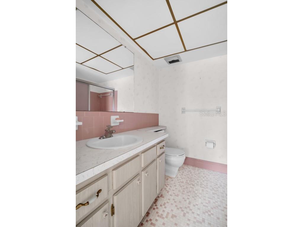 5720 13th Avenue N #207B Saint Petersburg FL 33710 TB8394858 image24