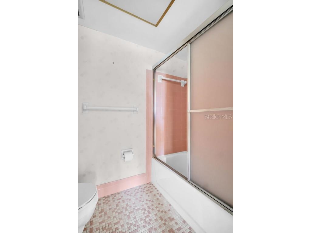 5720 13th Avenue N #207B Saint Petersburg FL 33710 TB8394858 image25