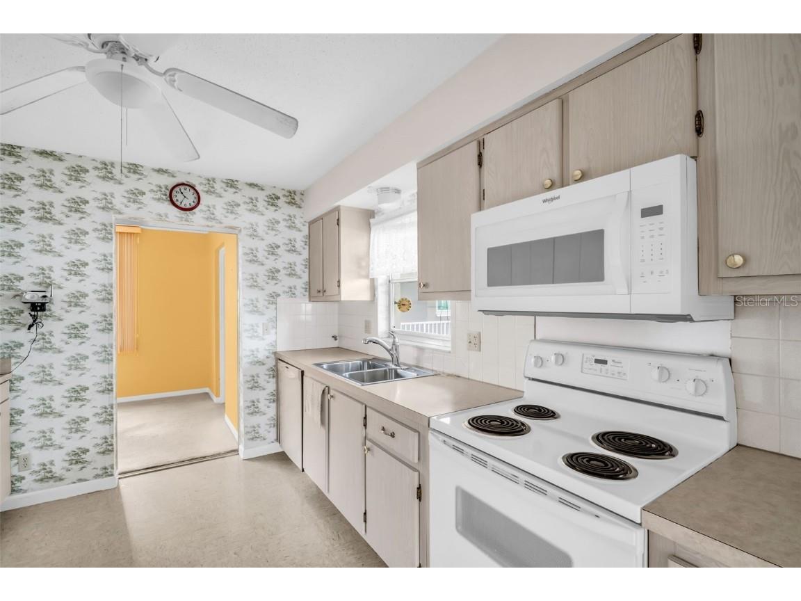 5720 13th Avenue N #207B Saint Petersburg FL 33710 TB8394858 image8