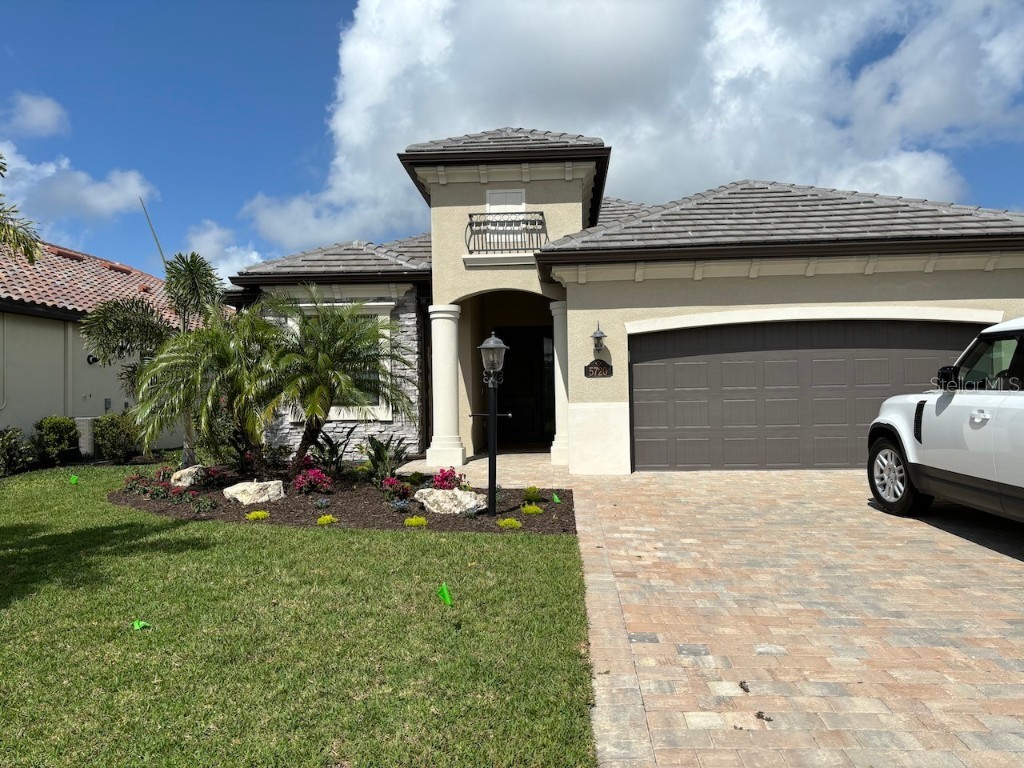 5720 Cheech Glen Bradenton FL 34211 A4561791 image1