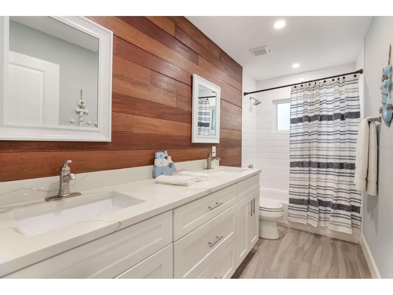 5720 Isanda Place Sarasota FL 34231 A4695097 image19