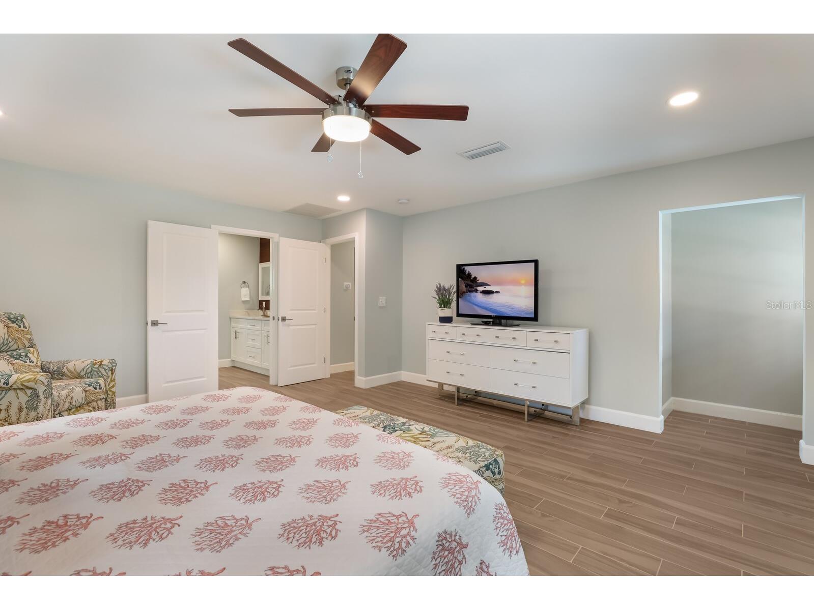 5720 Isanda Place Sarasota FL 34231 A4695097 image20