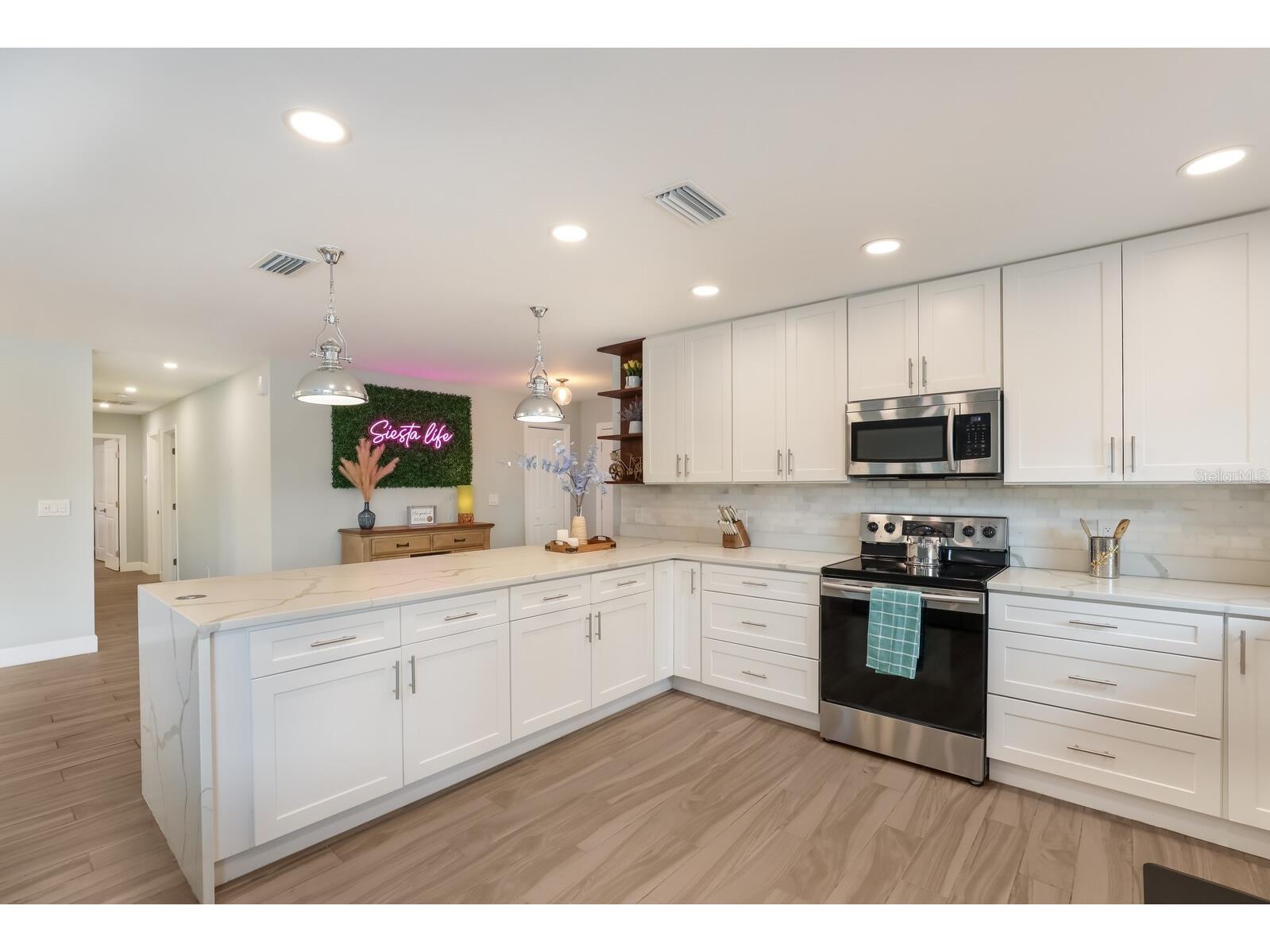 5720 Isanda Place Sarasota FL 34231 A4695097 image7