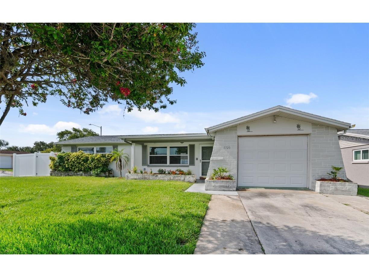 5720 Mockingbird Drive New Port Richey FL 34652 TB8402069 image1