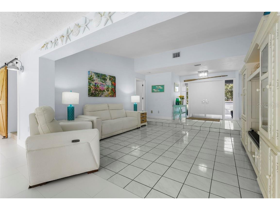 5720 Timber Lake Circle Sarasota FL 34243 A4671628 image15