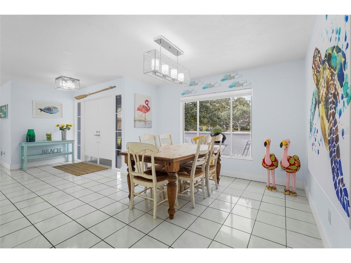 5720 Timber Lake Circle Sarasota FL 34243 A4671628 image17