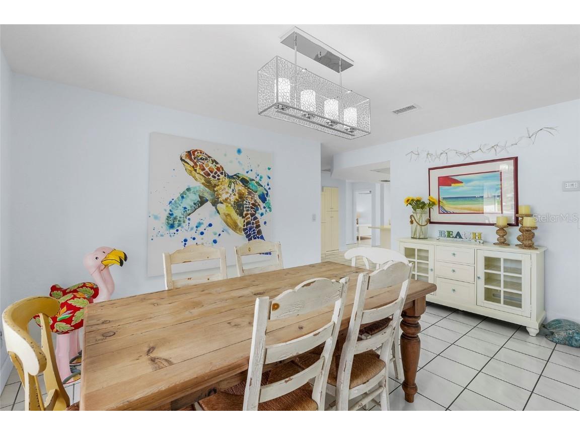 5720 Timber Lake Circle Sarasota FL 34243 A4671628 image18