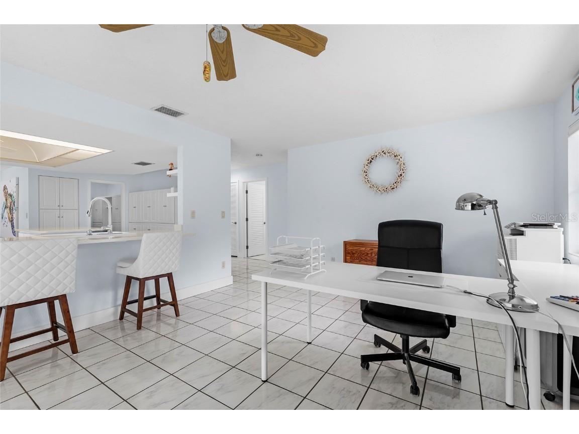 5720 Timber Lake Circle Sarasota FL 34243 A4671628 image23