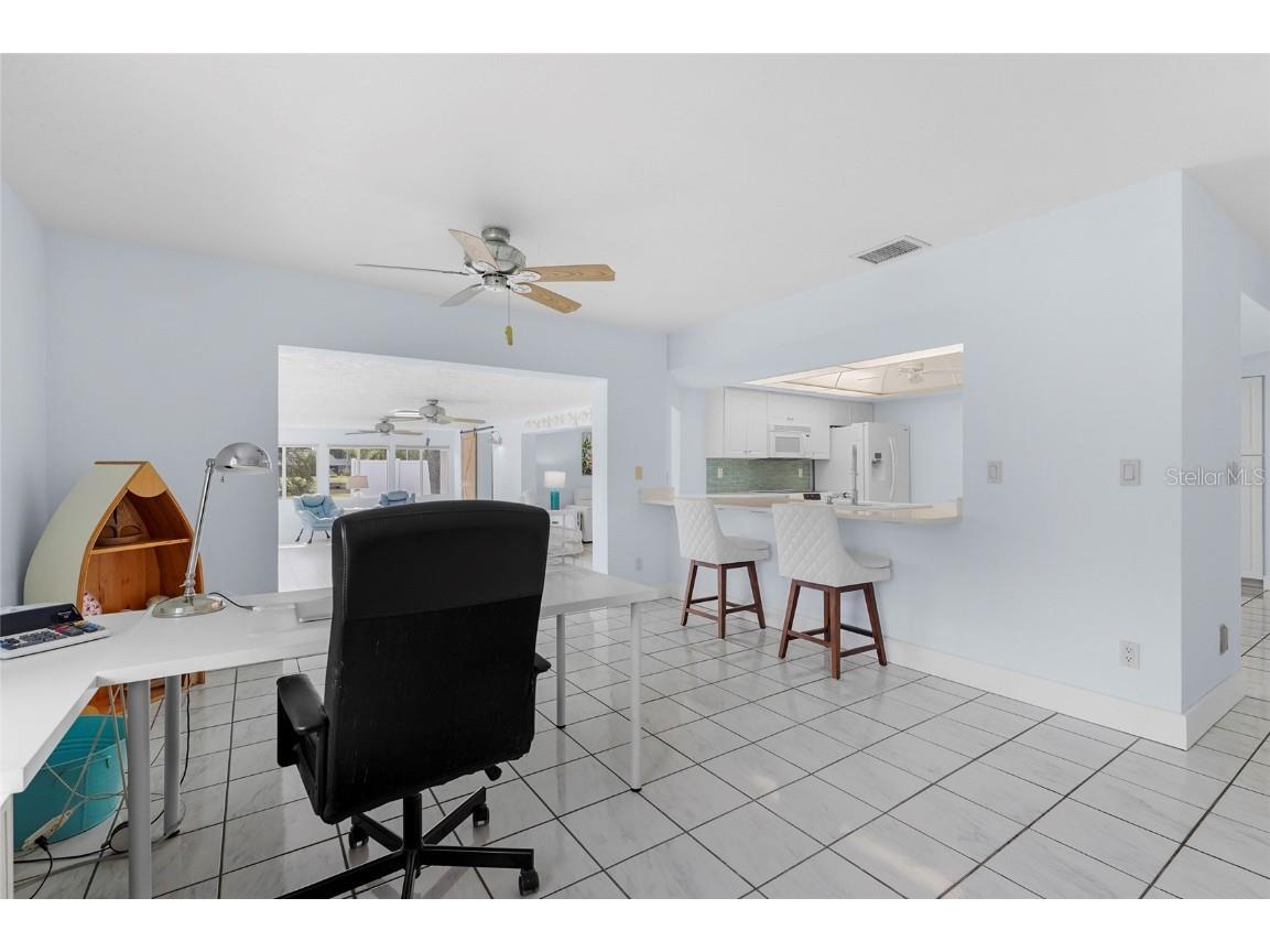 5720 Timber Lake Circle Sarasota FL 34243 A4671628 image26