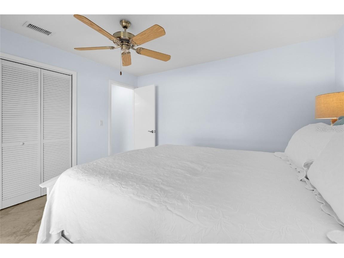 5720 Timber Lake Circle Sarasota FL 34243 A4671628 image42