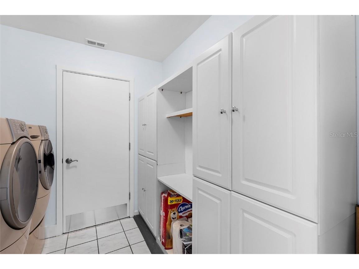 5720 Timber Lake Circle Sarasota FL 34243 A4671628 image46