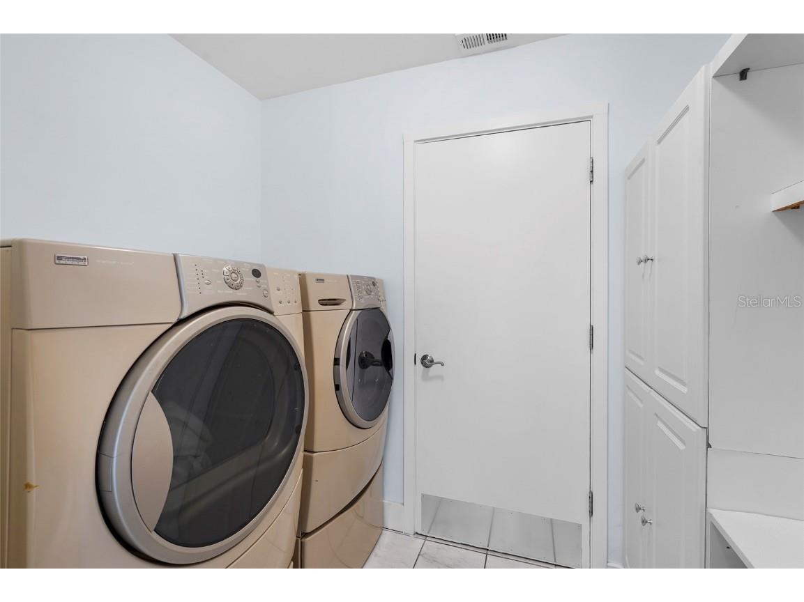 5720 Timber Lake Circle Sarasota FL 34243 A4671628 image47