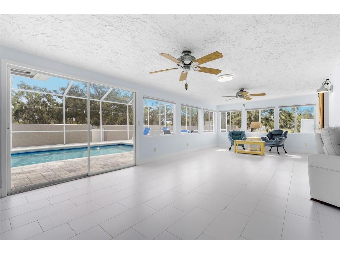 5720 Timber Lake Circle Sarasota FL 34243 A4671628 image8