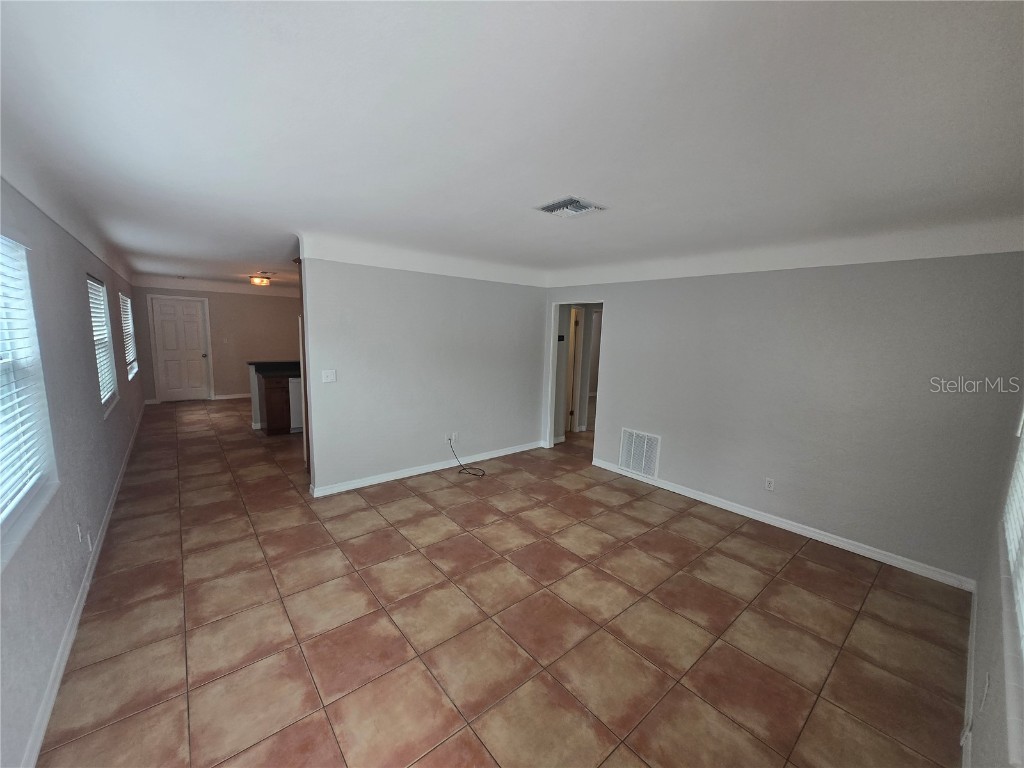 5721 10th Avenue N Saint Petersburg FL 33710 TB8431808 image2