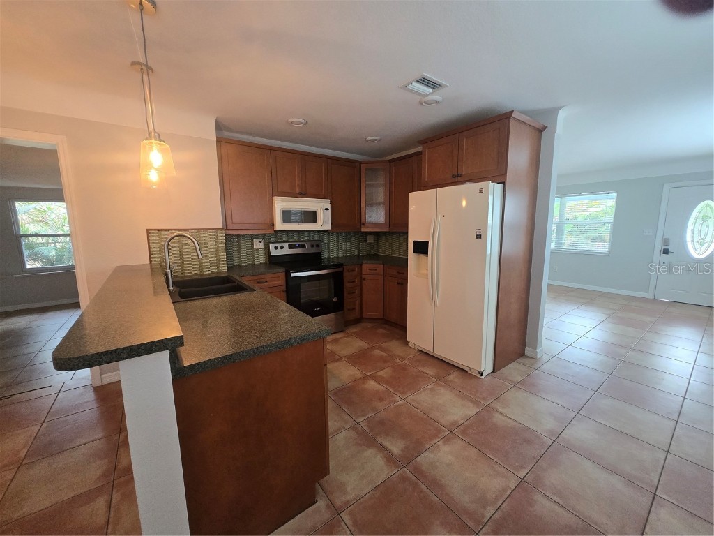 5721 10th Avenue N Saint Petersburg FL 33710 TB8431808 image3