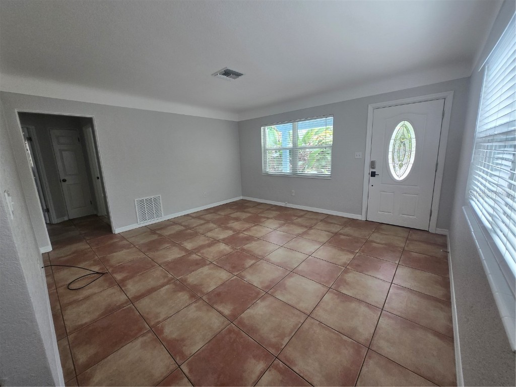 5721 10th Avenue N Saint Petersburg FL 33710 TB8431808 image7