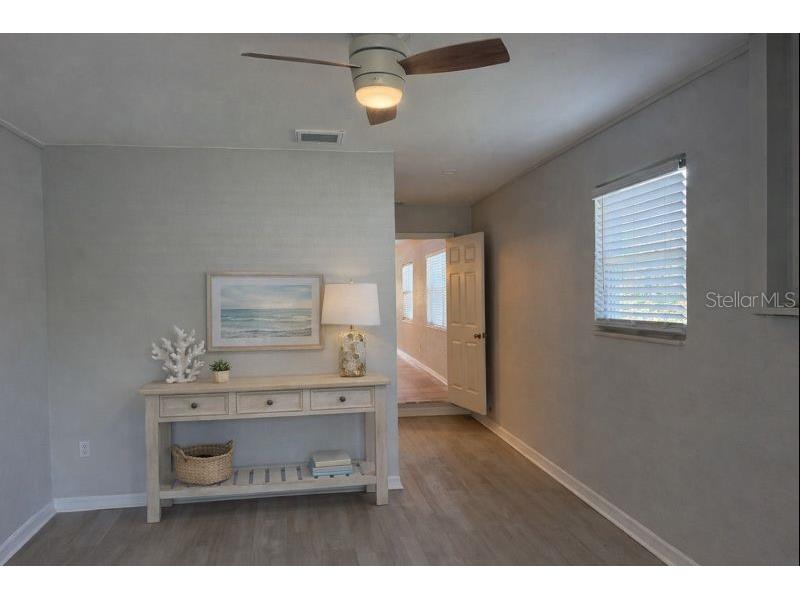 5721 10th Avenue N Saint Petersburg FL 33710 TB8465977 image10