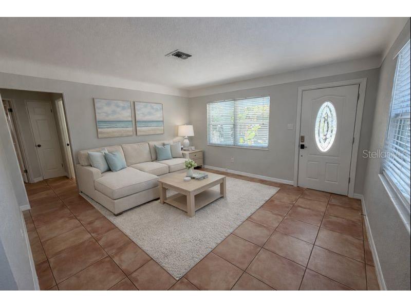 5721 10th Avenue N Saint Petersburg FL 33710 TB8465977 image3