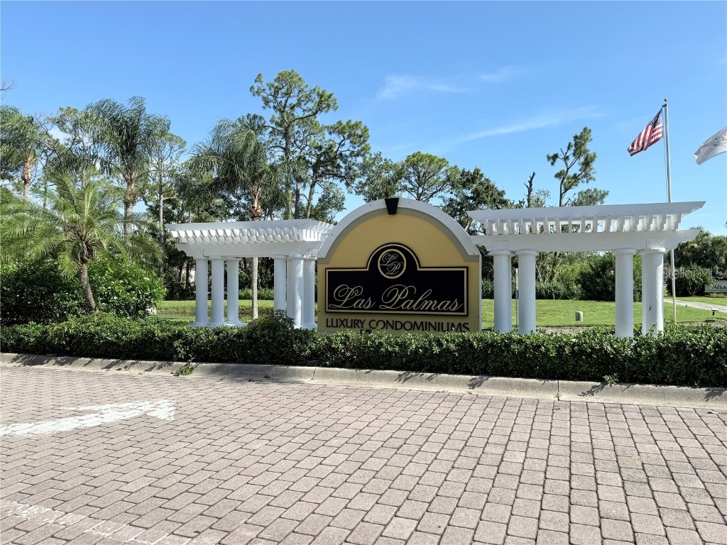 5721 Bentgrass Drive #20-202 Sarasota FL 34235 A4662276 image1