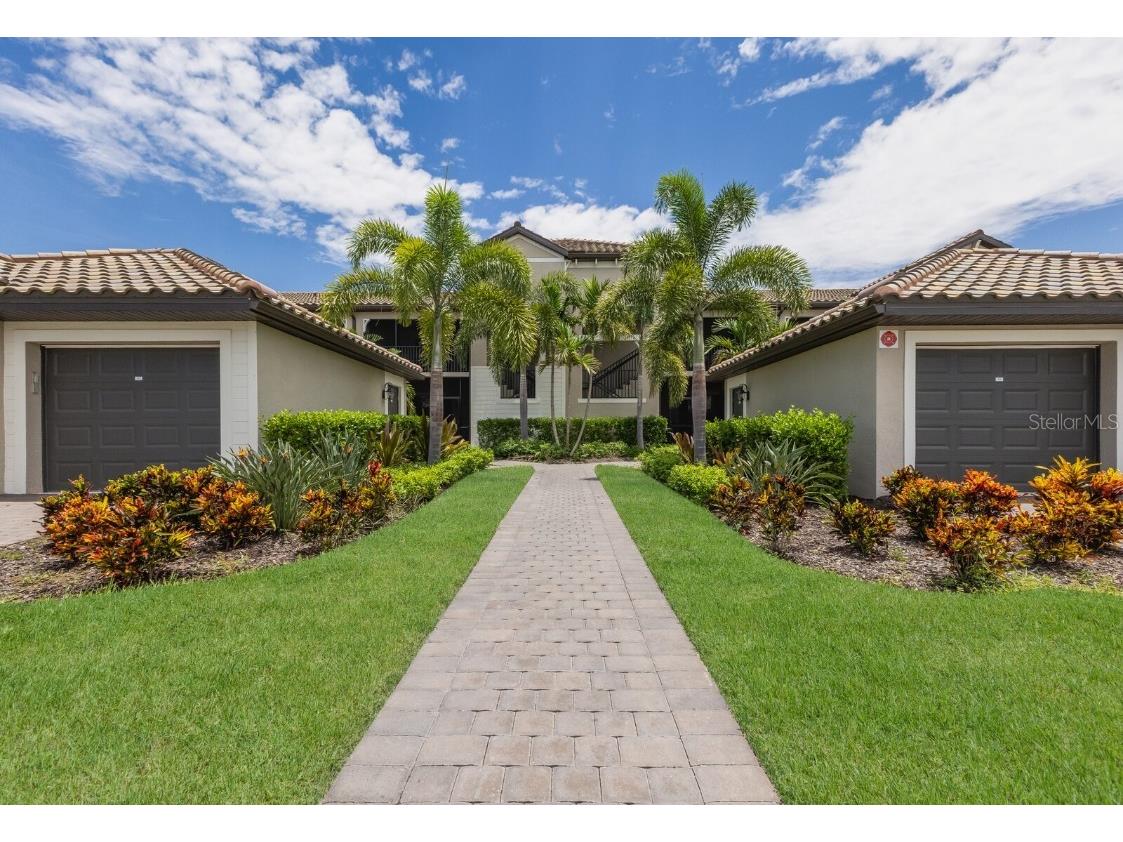 5721 Palmer Circle #103 Bradenton FL 34211 A4616091 image1
