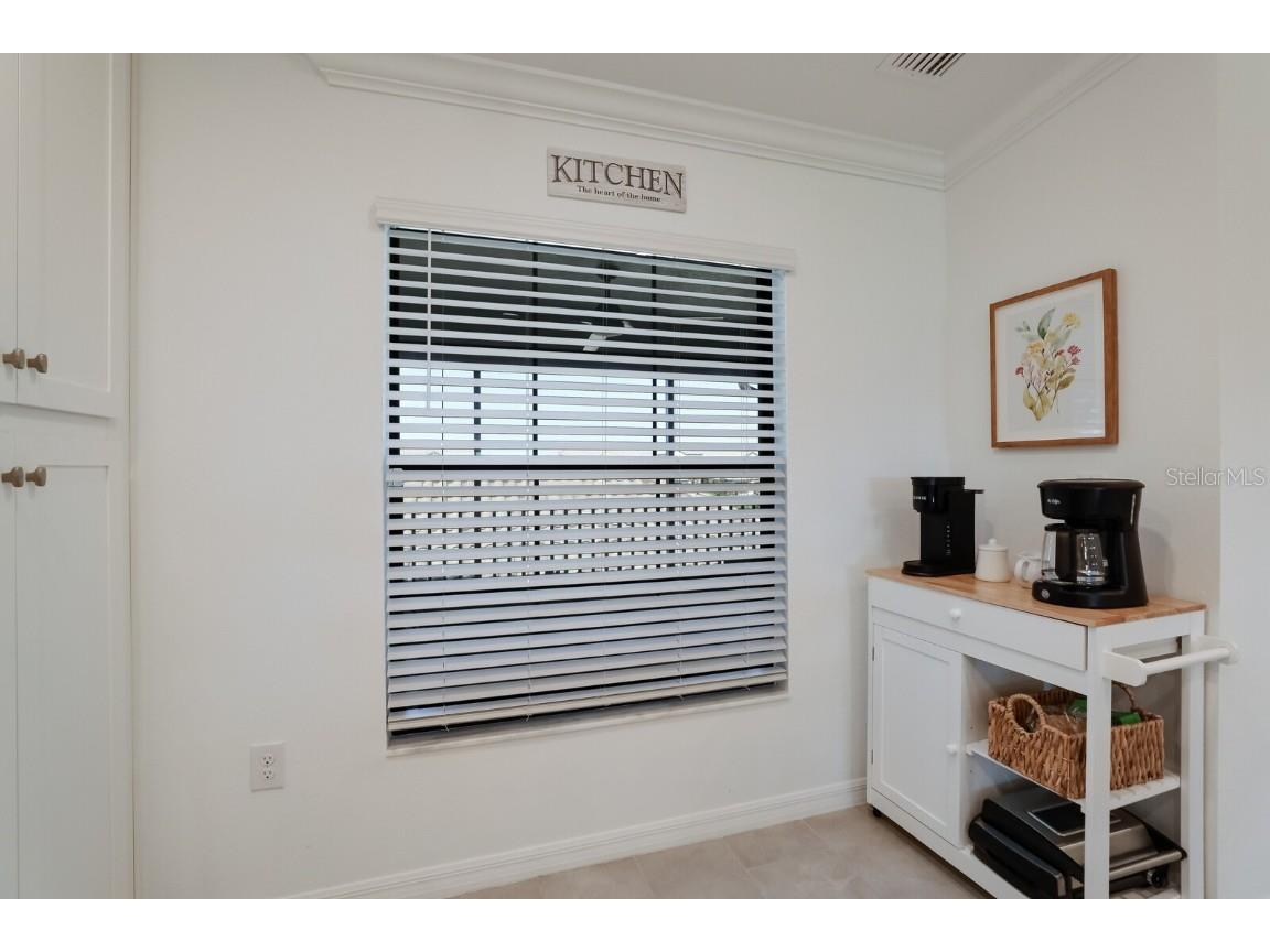 5721 Palmer Circle #201 Bradenton FL 34211 A4562142 image4