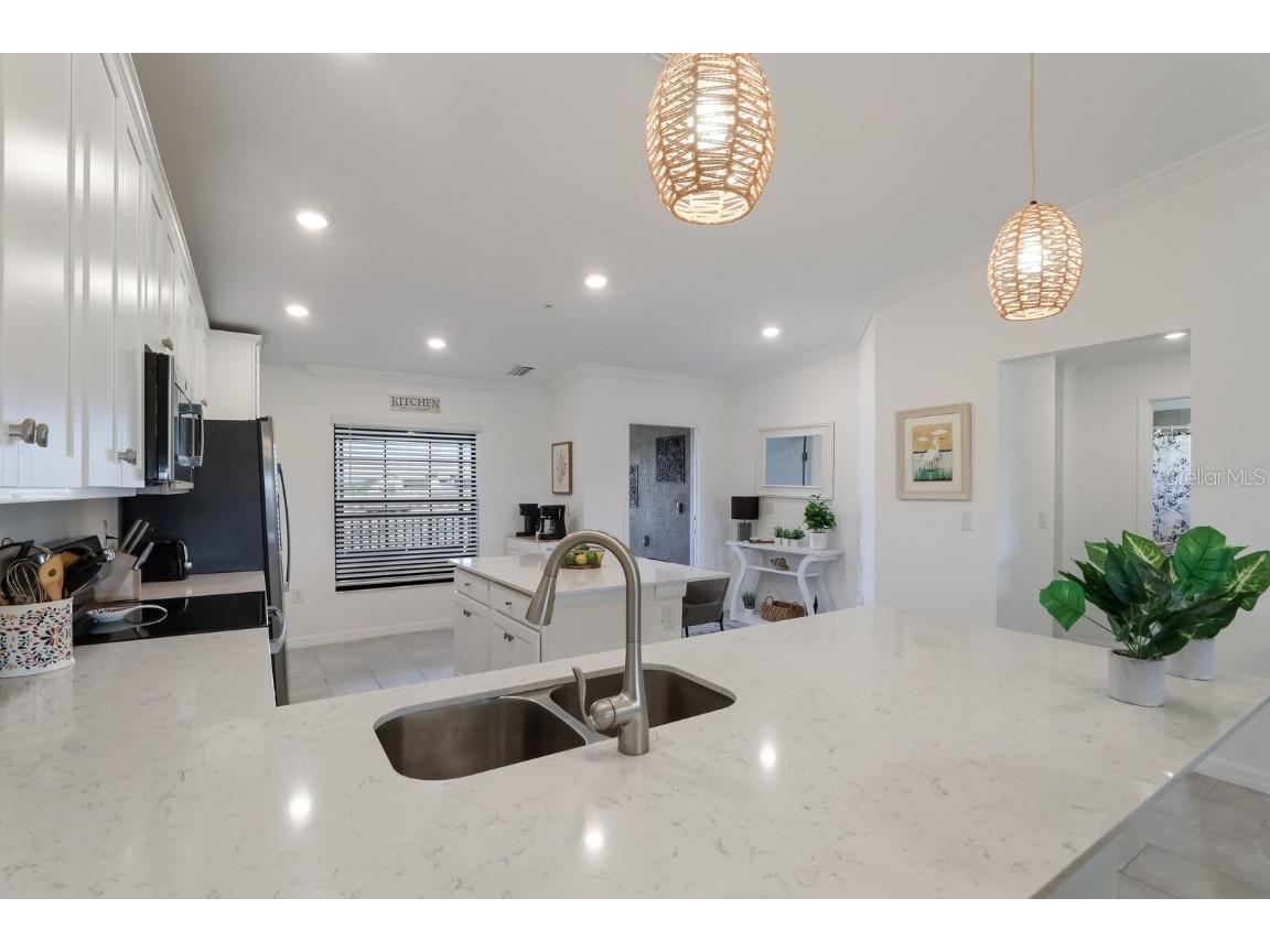 5721 Palmer Circle #201 Bradenton FL 34211 A4562142 image8
