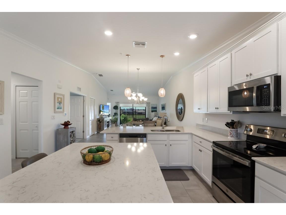5721 Palmer Circle #201 Bradenton FL 34211 A4562142 image9