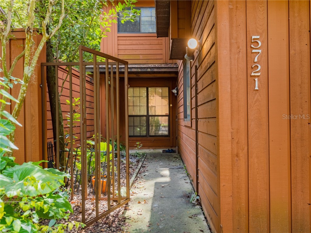 5721 SW 10th Place Gainesville FL 32607 GC513017 image1