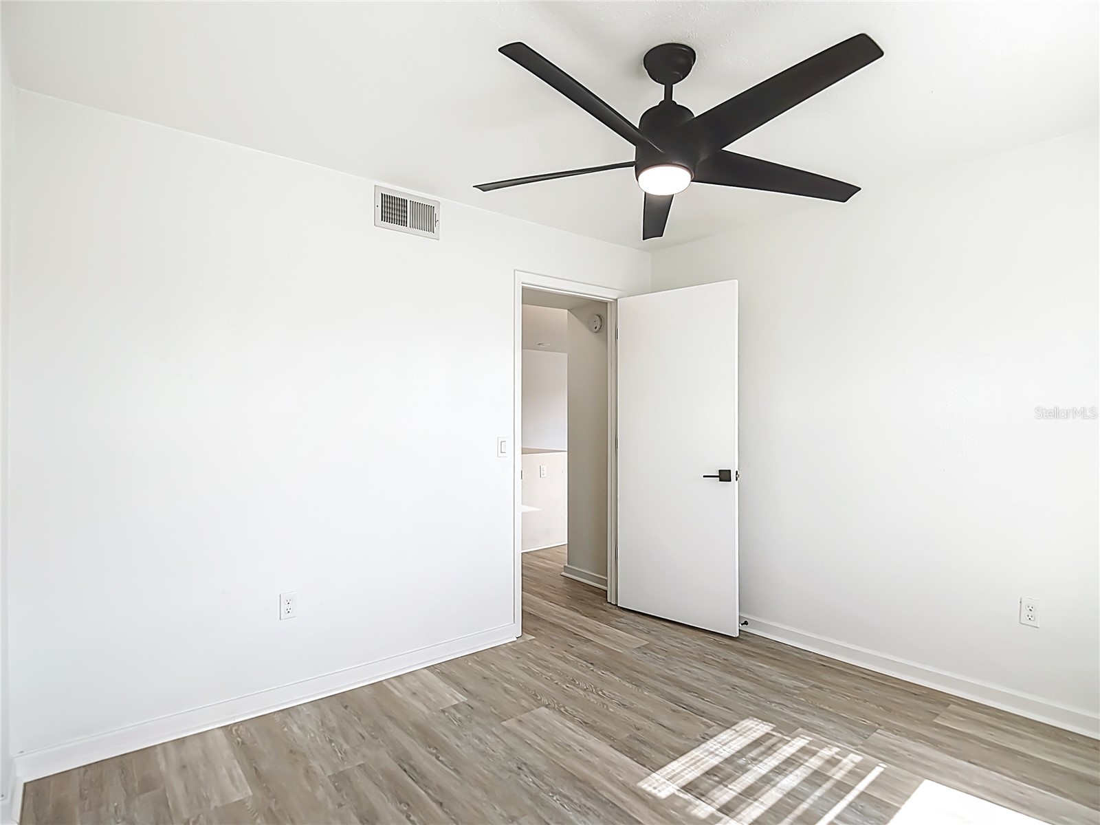 5722 Biscayne Court #103 New Port Richey FL 34652 W7881352 image32