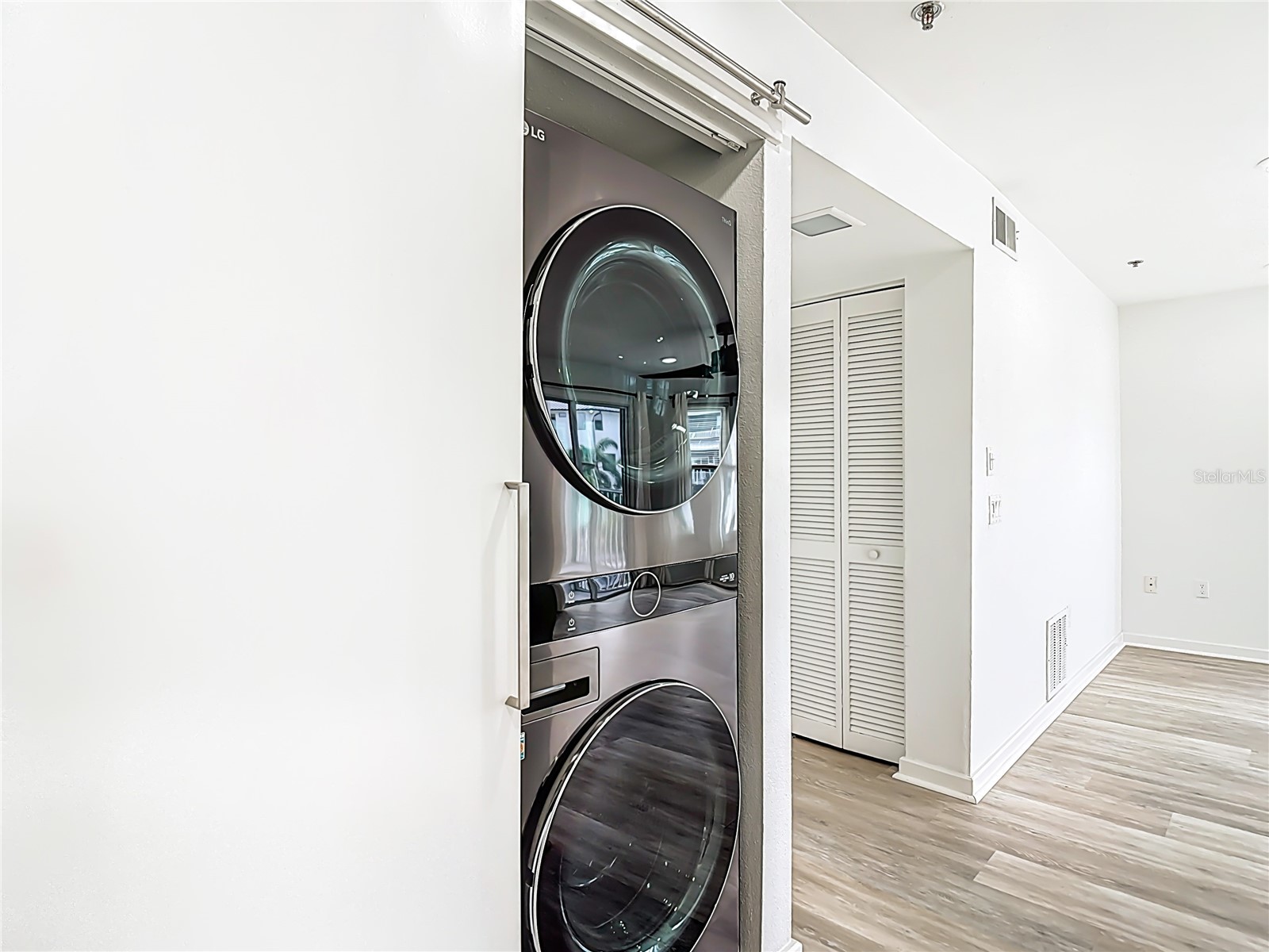 5722 Biscayne Court #103 New Port Richey FL 34652 W7881352 image36