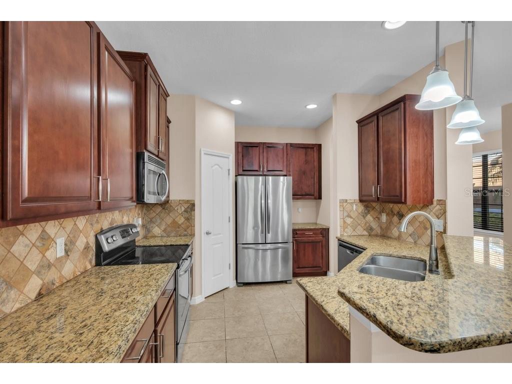 5722 Kinglethill Drive Lithia FL 33547 TB8459248 image10