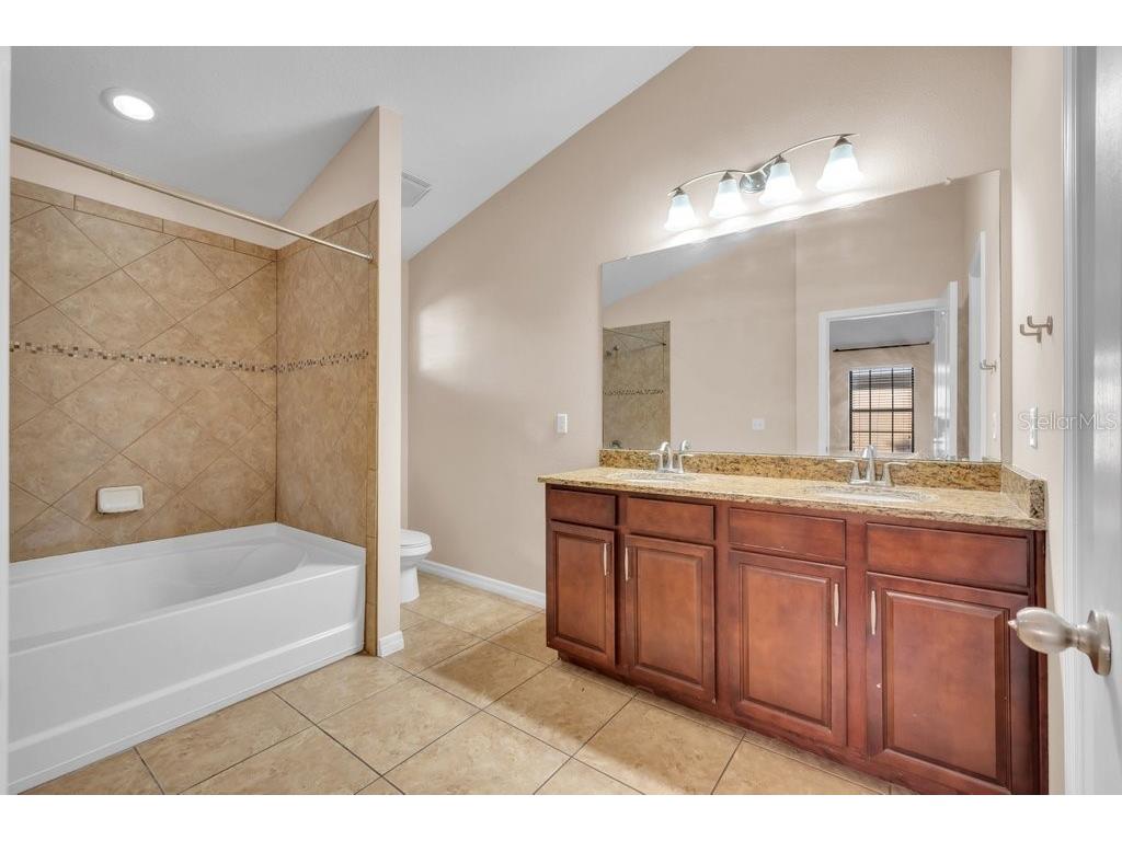 5722 Kinglethill Drive Lithia FL 33547 TB8459248 image23