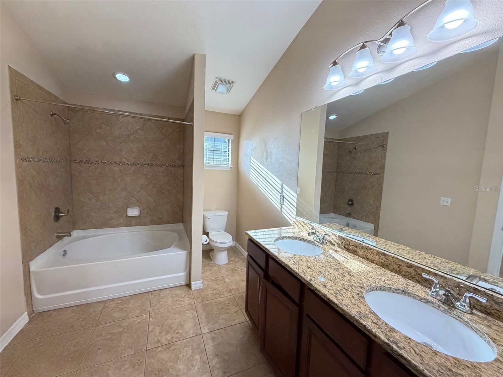 5722 Kinglethill Drive Lithia FL 33547 TB8529452 image15