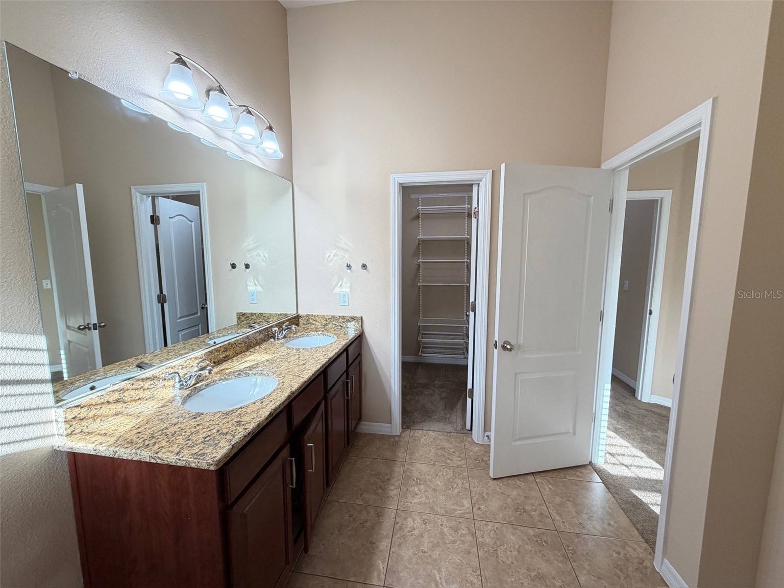 5722 Kinglethill Drive Lithia FL 33547 TB8529452 image16
