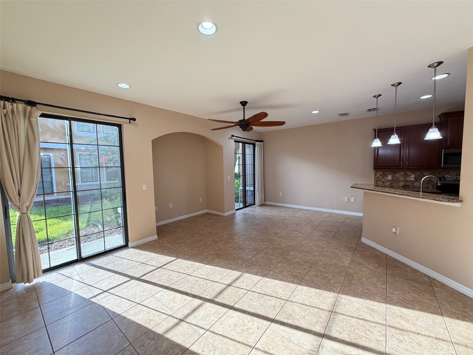 5722 Kinglethill Drive Lithia FL 33547 TB8529452 image4