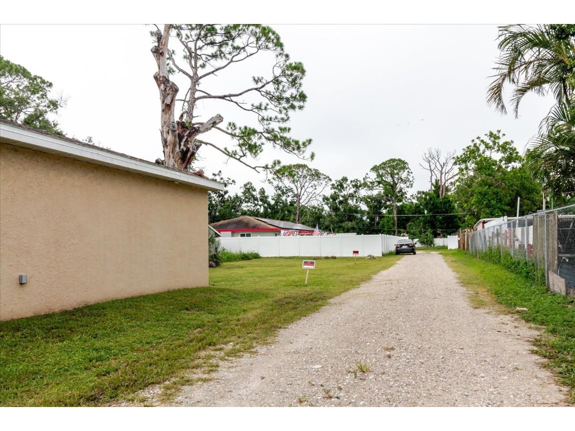 5723 5th Street E Bradenton FL 34203 A4658859 image31