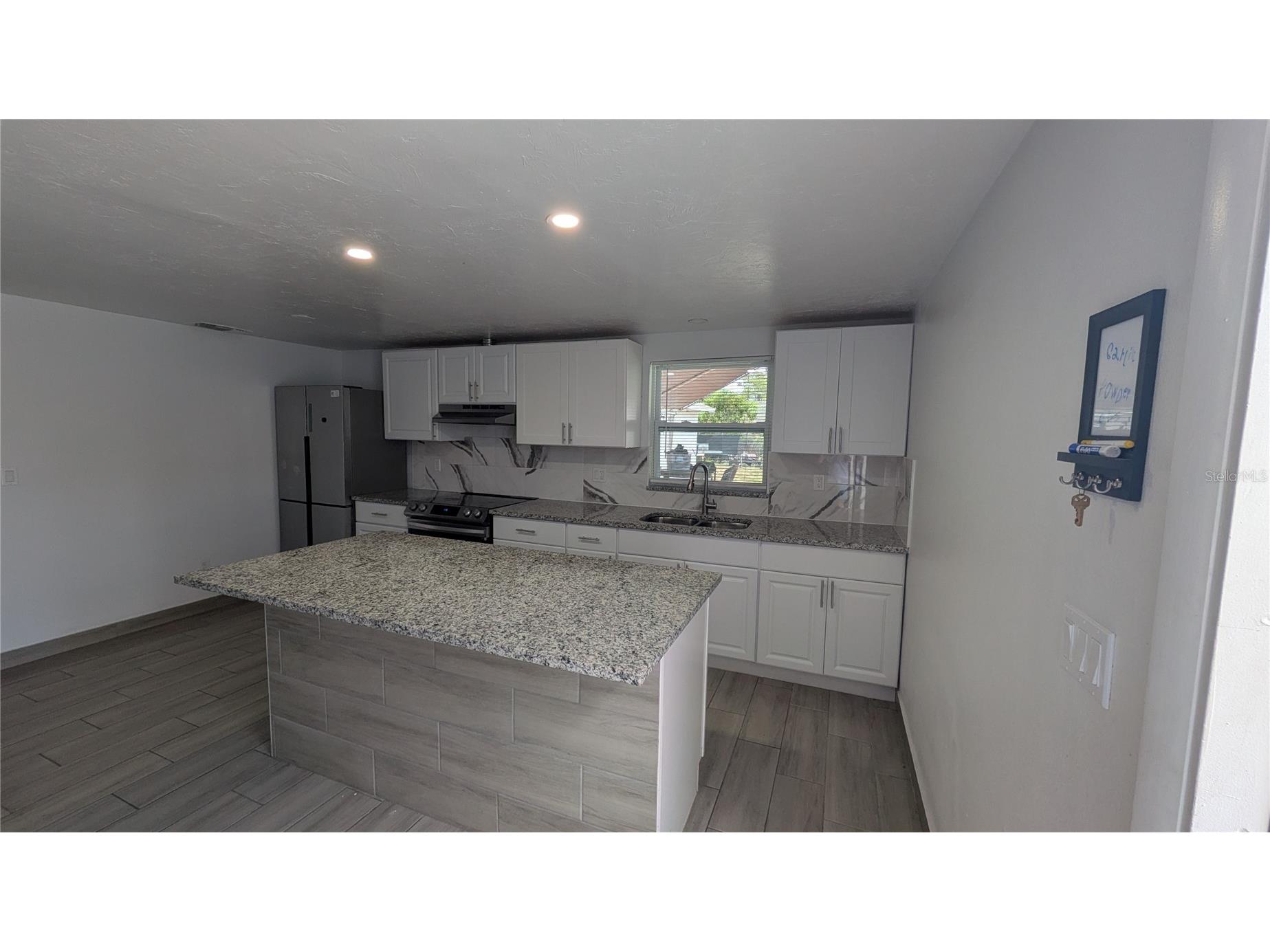 5723 9th Street Circle E Bradenton FL 34203 A4698072 image2