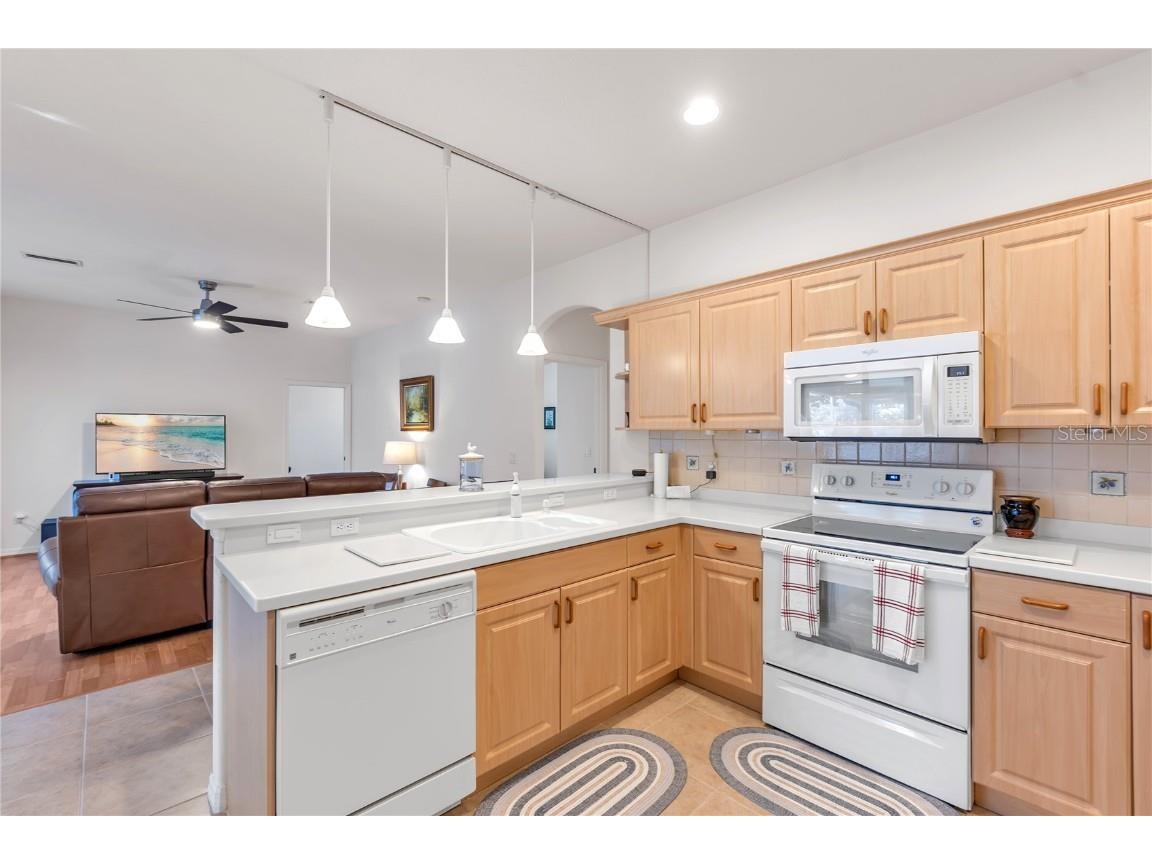 5723 Eastwind Drive Sarasota FL 34233 A4675503 image11