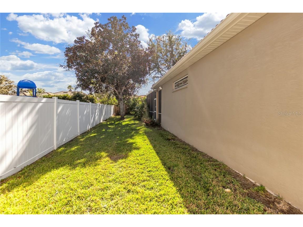 5723 Eastwind Drive Sarasota FL 34233 A4675503 image17