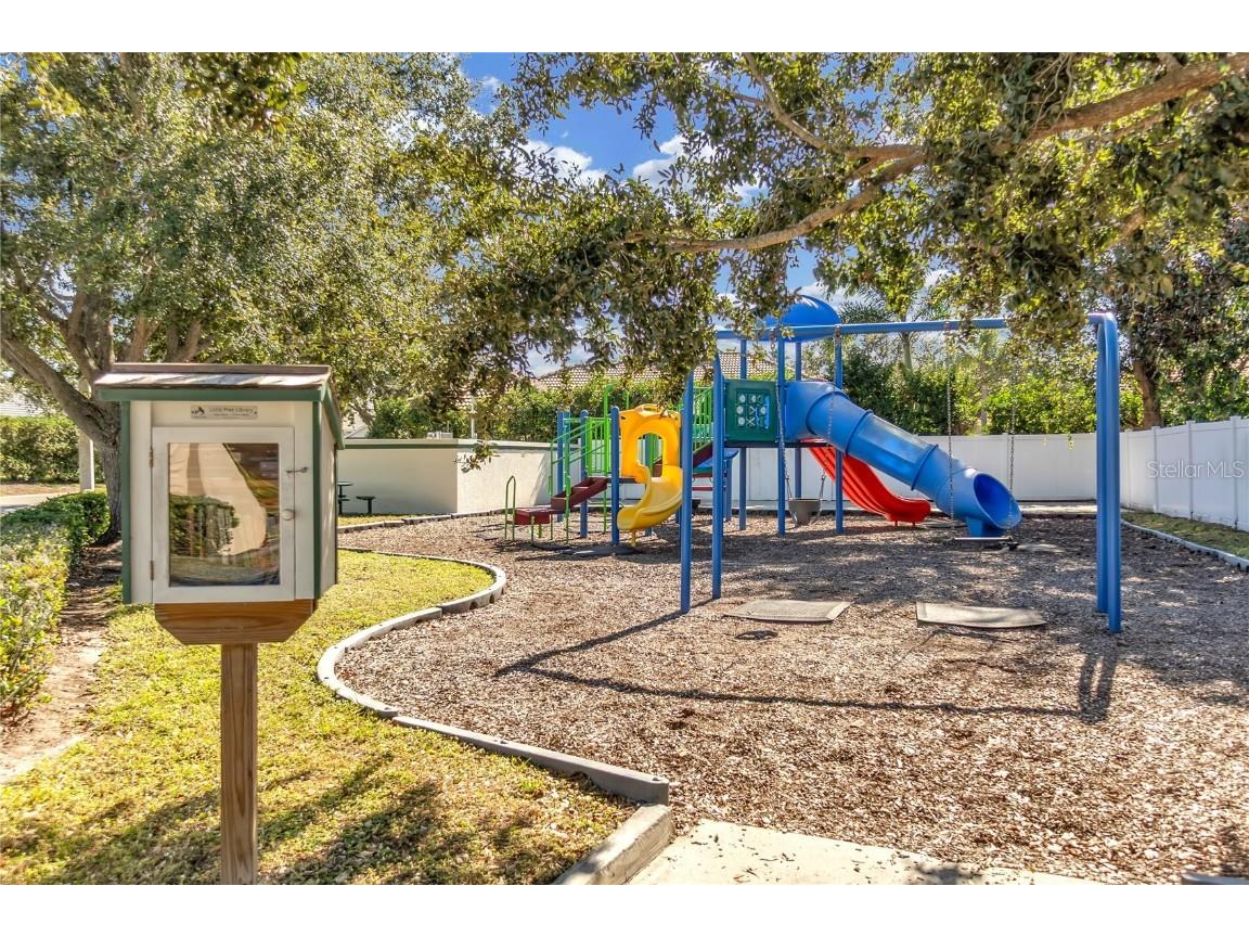 5723 Eastwind Drive Sarasota FL 34233 A4675503 image26