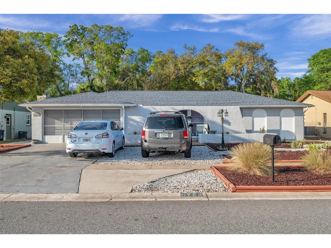 5723 Ivy Lane Holiday FL 34690 U8193140 image1