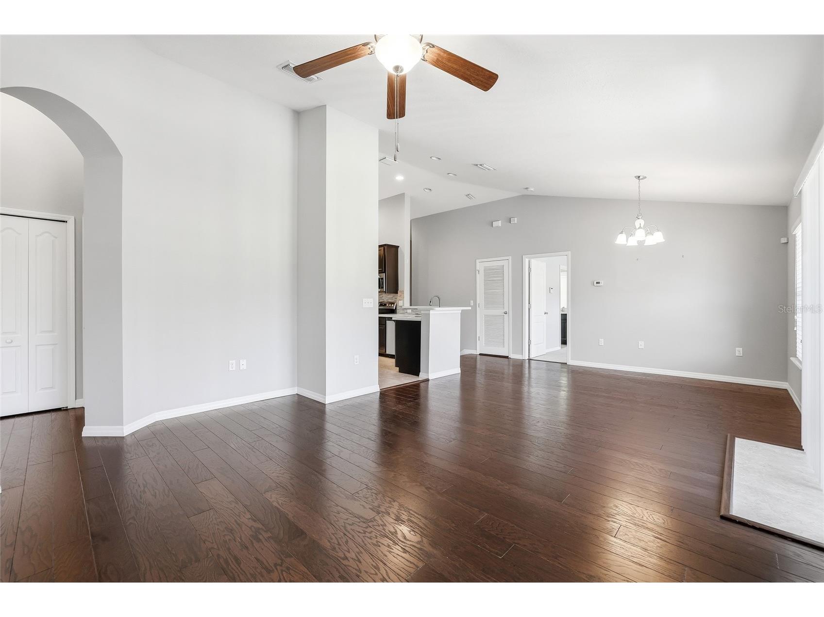 5723 Kingsletsound Place Lithia FL 33547 TB8452059 image10