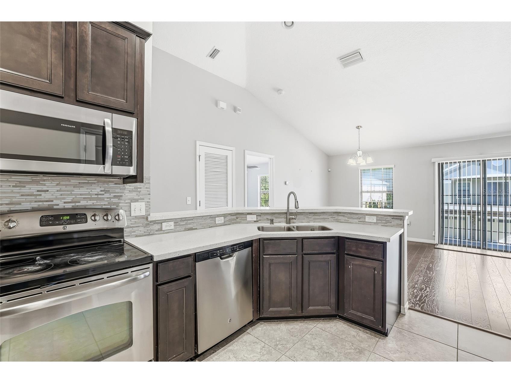 5723 Kingsletsound Place Lithia FL 33547 TB8452059 image16