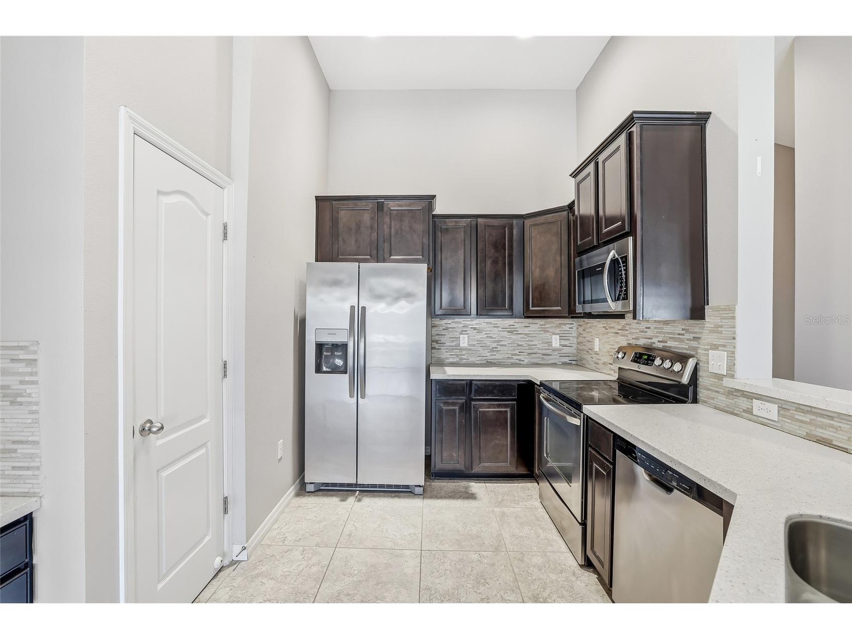 5723 Kingsletsound Place Lithia FL 33547 TB8452059 image18